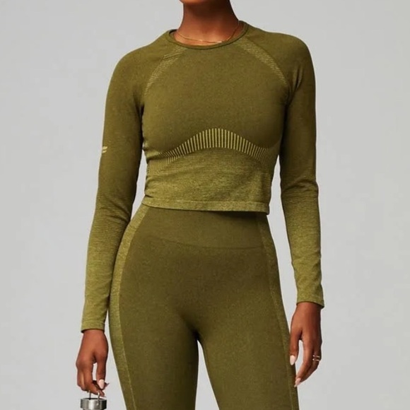 Seamless Sport Stripe Long-Sleeve Top NWT - Picture 1 of 6